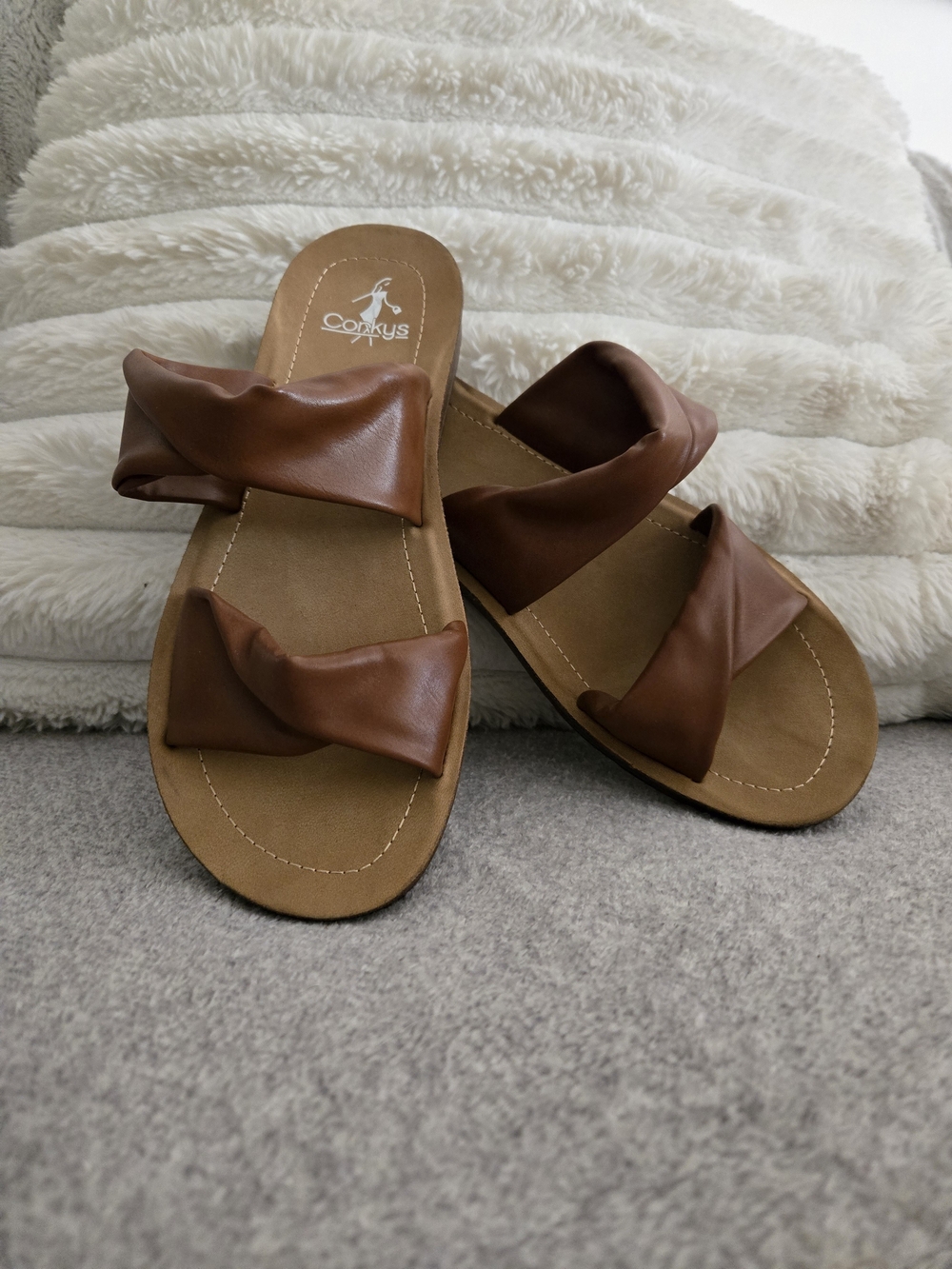 NWOT Corkys Cognac "With A Twist" Slide Sandals - Size 8